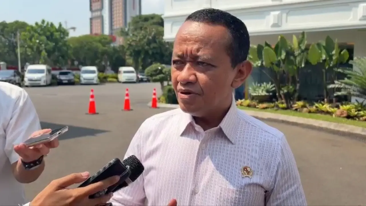 Bahlil Siapkan Penyederhanaan Tender PLTS 100 GW, Proyek Ditargetkan Rampung dalam Tiga Tahun