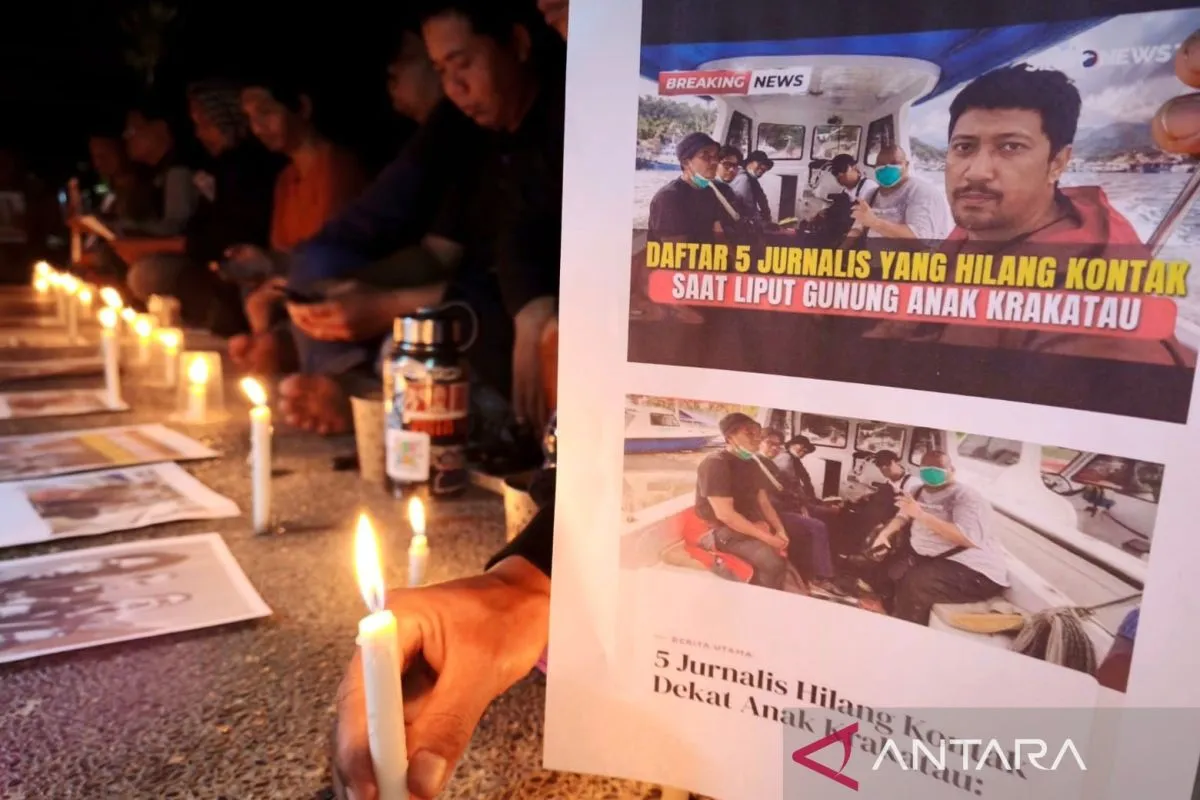 IJTI Sulsel Nyalakan Lilin dan Gelar Doa untuk Lima Jurnalis Hilang di Selat Sunda