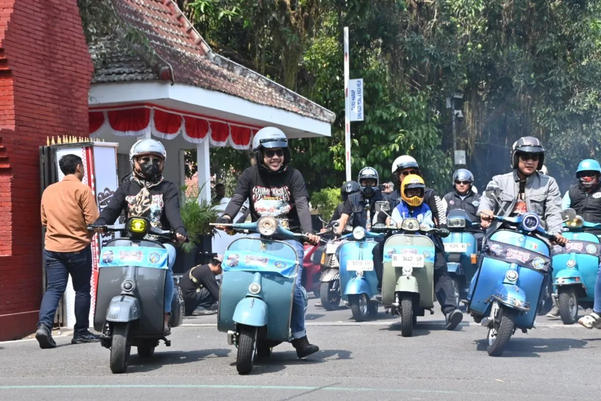 Trenggalek Manfaatkan Jambore Komunitas Skuter untuk Promosikan Wisata Pesisir dan Ekonomi Lokal